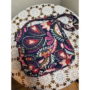 Vera Bradley quilted handbag with adjustable strap in excellent condition